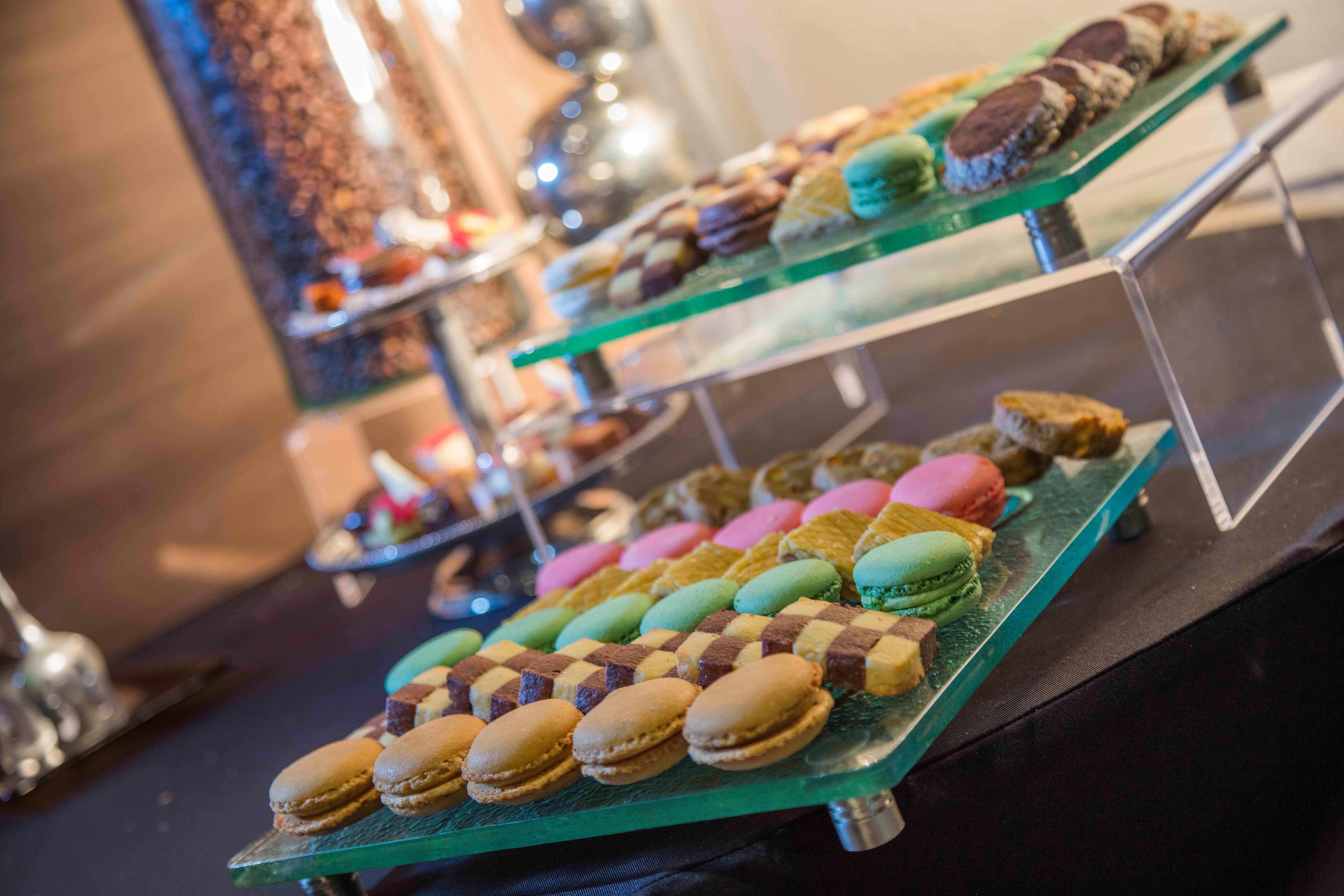 Presidente Intercontinental Mexico City By Ihg Екстер'єр фото A selection of petits fours