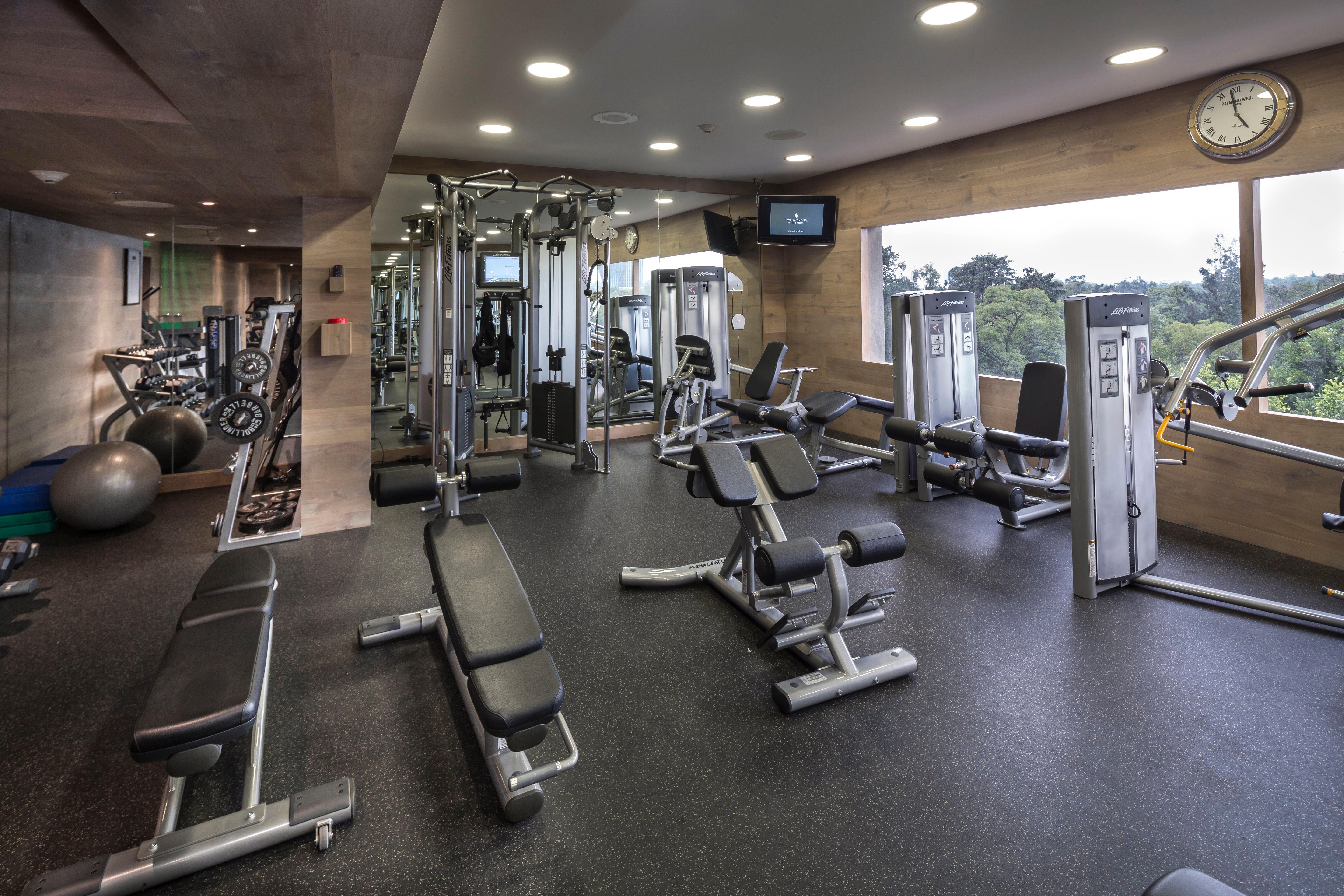 Presidente Intercontinental Mexico City By Ihg Екстер'єр фото A gym at a hotel